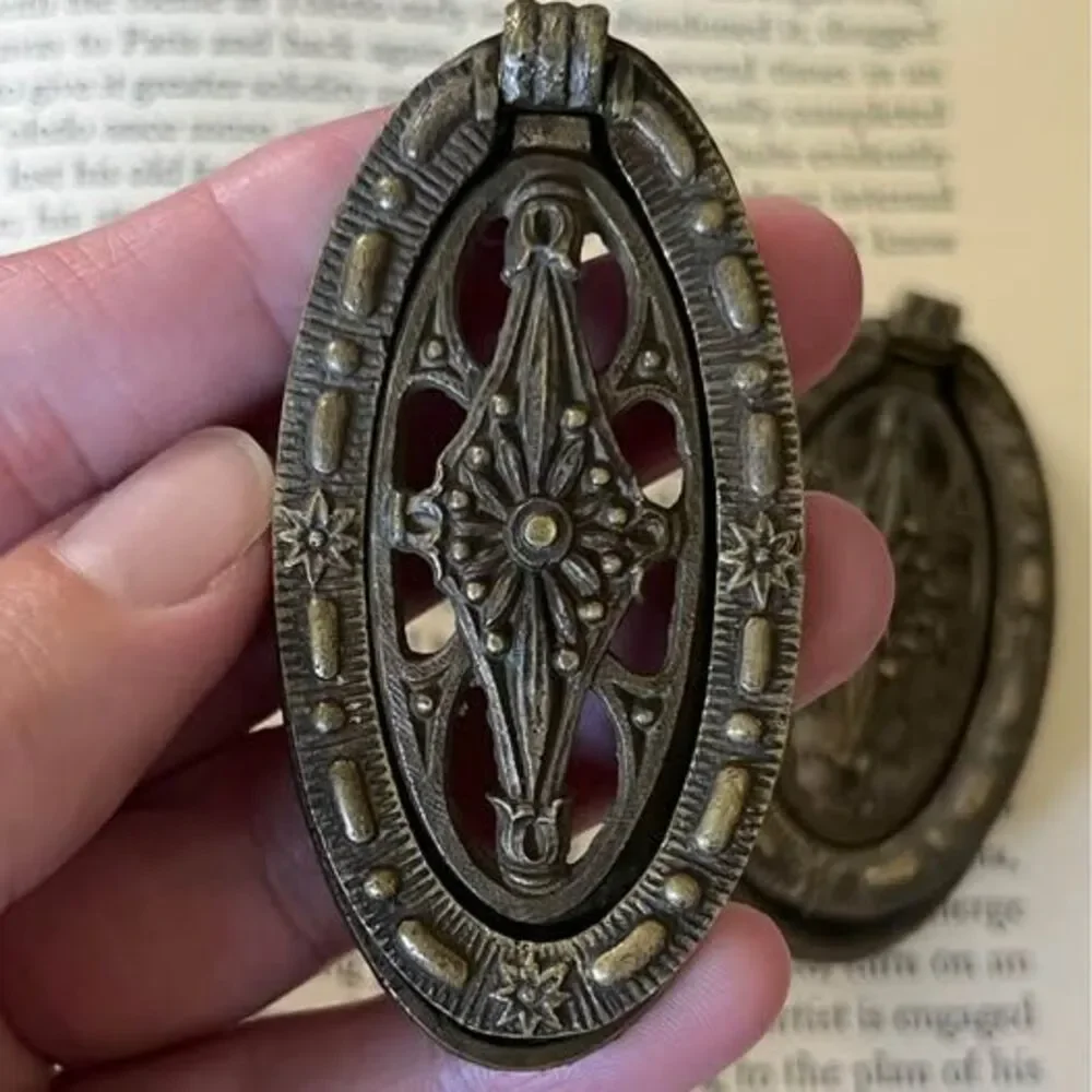 Pair of Vintage Oval-shaped Ornate Brass Drawer/Cabinet Ring Pulls